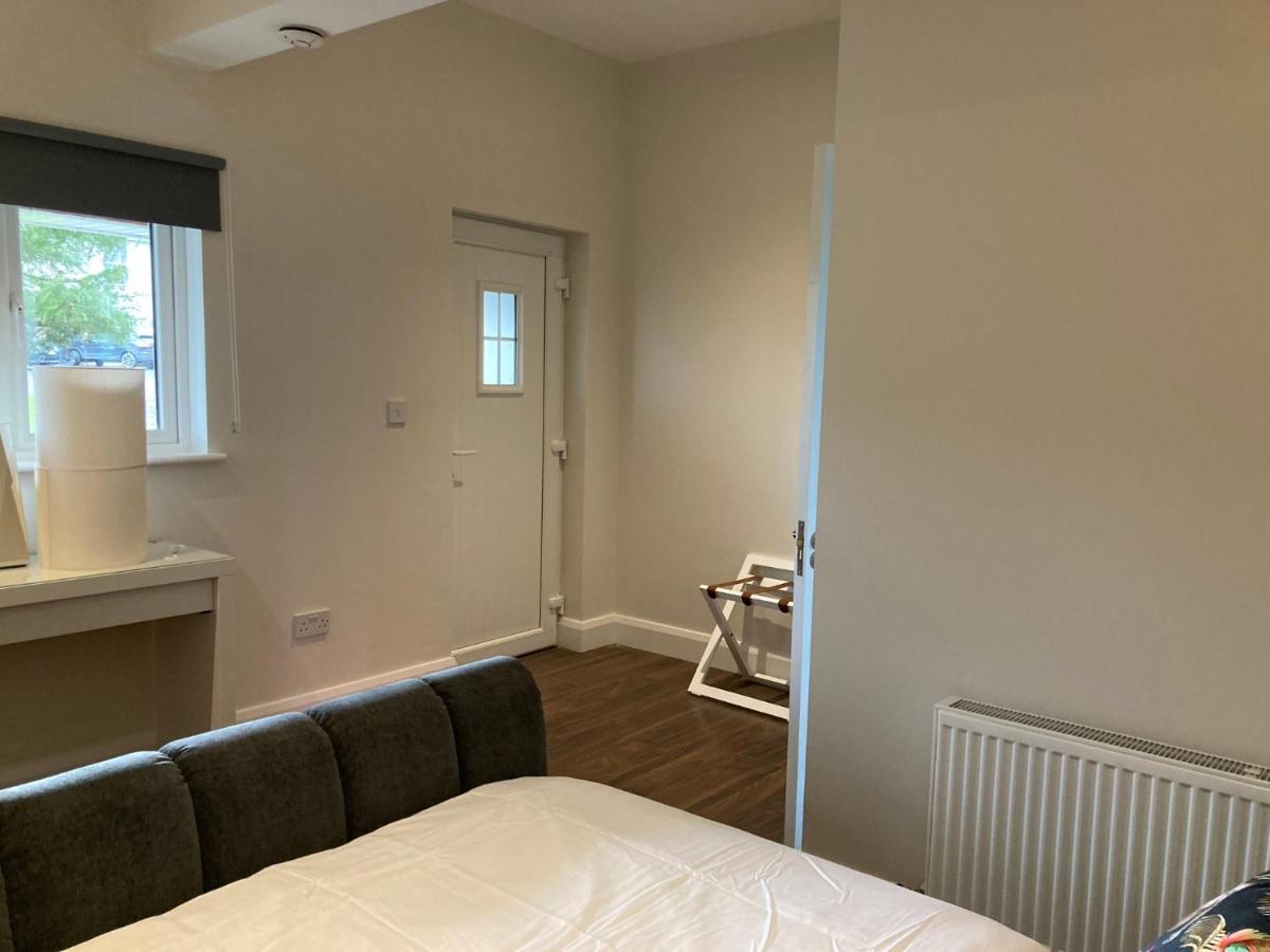 Clara Lodge Sallins Luaran gambar