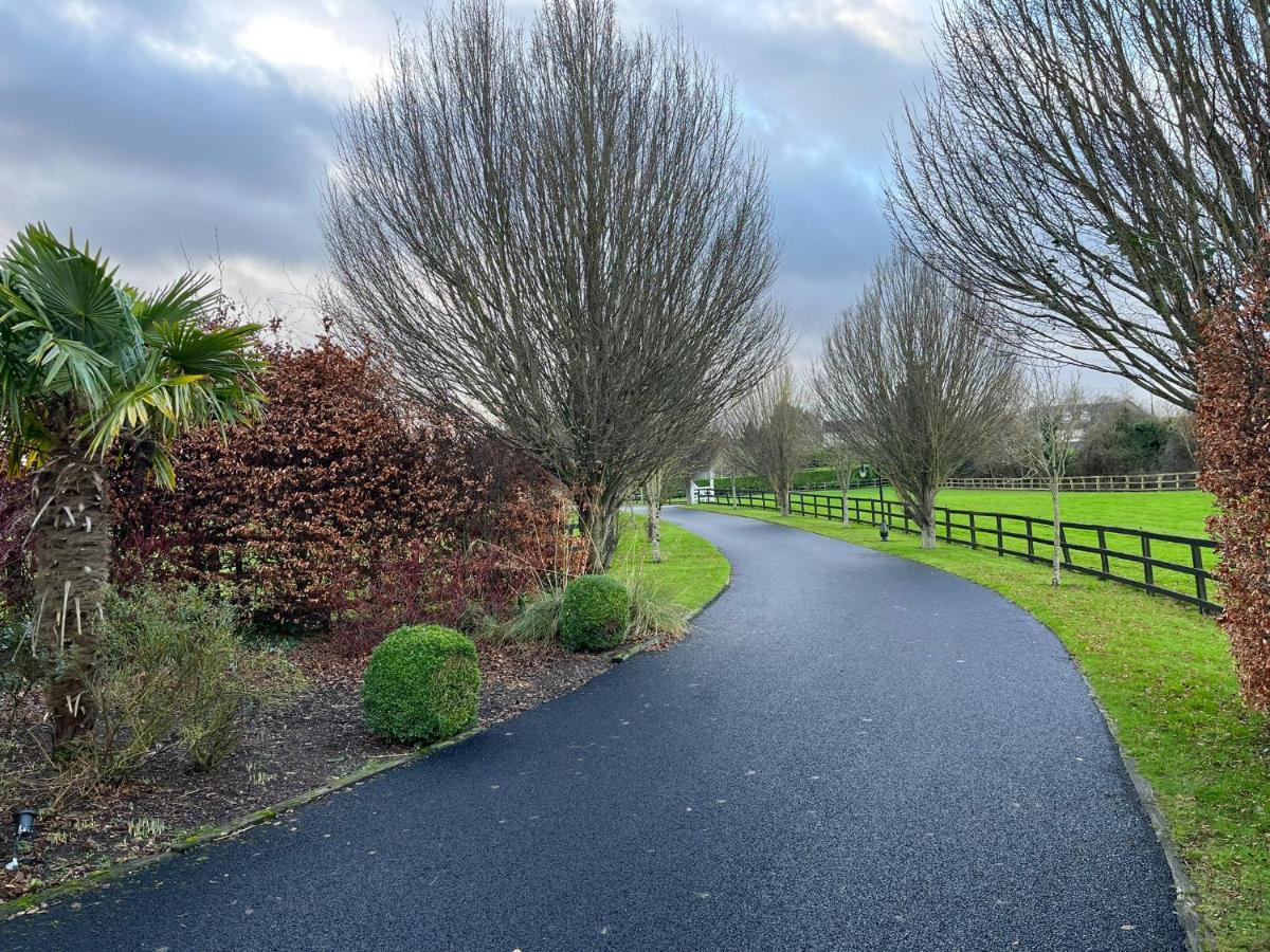 Clara Lodge Sallins Luaran gambar